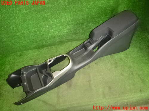 1UPJ-22367540]フィットハイブリッド(GP5)センターコンソール