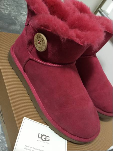 ブーツ★UGG★ベイリーボタン／ピンク／US8