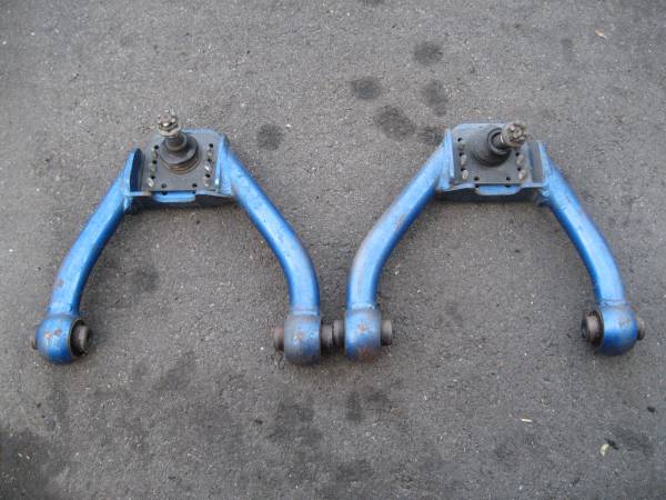 CUSCO クスコ ネガティブアッパーアーム チェイサー JZX90&frasl;JZX100