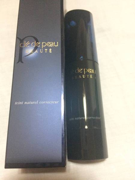 クレ・ド・ポー ボーテ de タンフリュイドエクラ peau オークル20 cl タンクッションエクラ