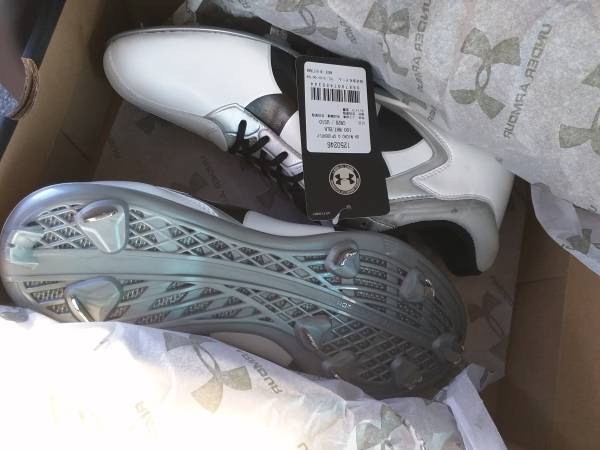 新品野球スパイクアンダーアーマー　スパイダーフライ