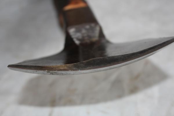 ★手斧（チョウナ）入母屋造りの桁 斫り（はつりに）刃幅110ｍｍ