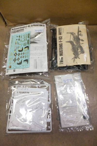 Ｔ　未検品１／７２箱なしキットなどが１３点位