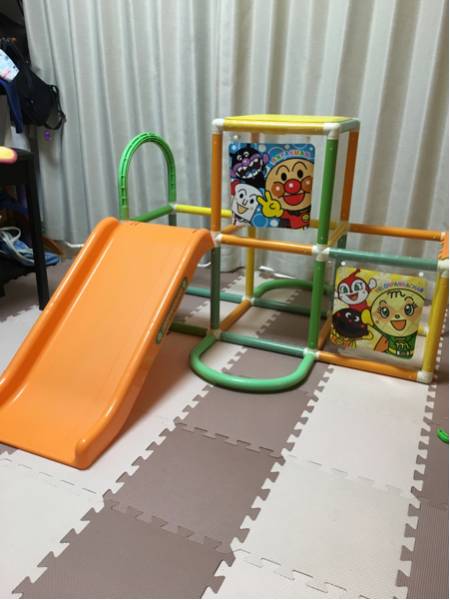 アンパンマンジム 滑り台