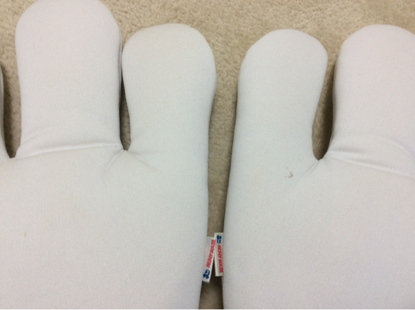 Tdl ミッキーマウス グローブ 手袋 ぬいぐるみ レア ミッキーマウス 売買されたオークション情報 Yahooの商品情報をアーカイブ公開 オークファン Aucfan Com