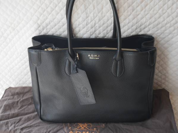 新品同様 ADMJ アクセソワ 大きめ レザー バッグ