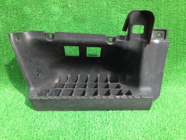 エルフ ステップ ＰＢ－ 右