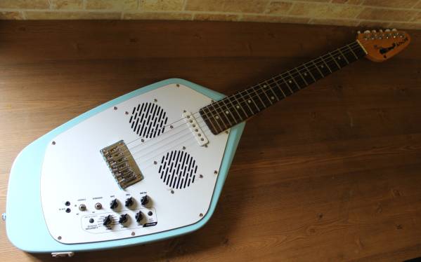 used VOX APACHE-2 アンプ内蔵 トラベルギター リズムマシン搭載