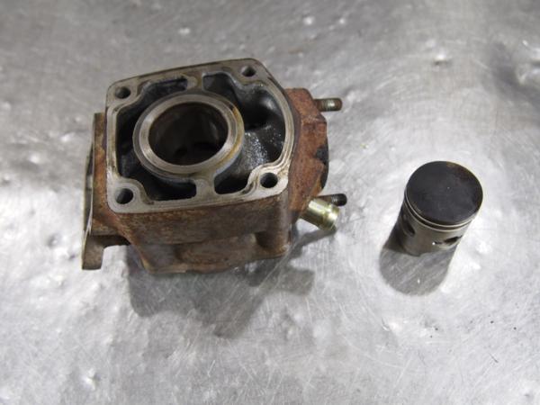 みの出品 ホンダ横型エンジン純正ミッション使用済み中古部品 汚れ使用傷等あり