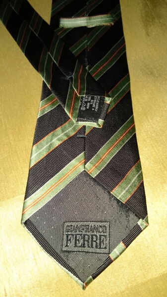 ネクタイ【新品同様】FERRE フェレ 世界の一流品 絹、イタリア製、送料140円