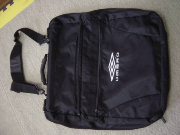 中古●アンブロ●スタッフツアー　ガーメントバッグ　遠征/出張