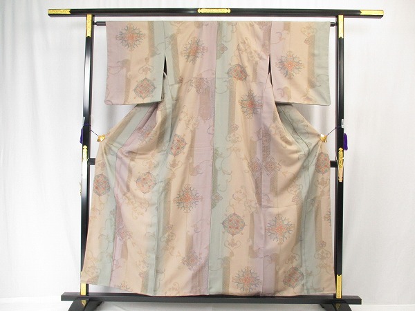 ●着物ふぁんた【極上】総刺繍 小紋 バチ衿 唐花 白茶地 b4280