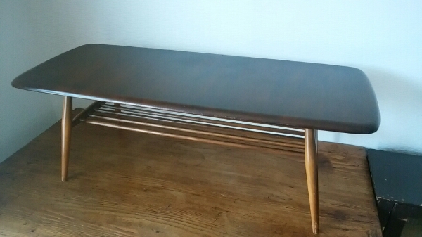 コーヒーテーブル　アンティーク　イギリス製　