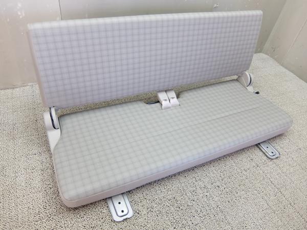 3204・スクラム DG64V リアシートASSY ベンチ ビニール チェック