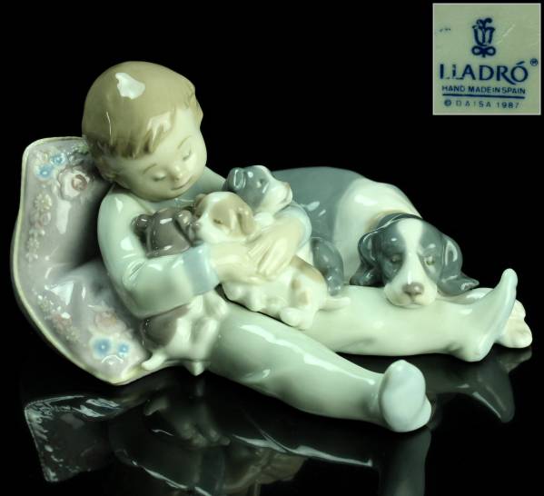 LLADRO リヤドロ　『 みんなおねんね 』 犬 置物 櫻】Lladro リヤドロ 「みんなおねんね」 置物 極上品 .n E*a様