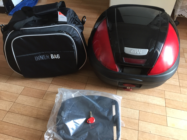 GIVI E370 汎用ベース インナーバック