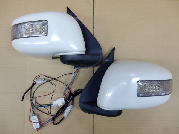 ＢＺ１１　キューブ　ドアミラー　社外ウインカーカバー付　1429