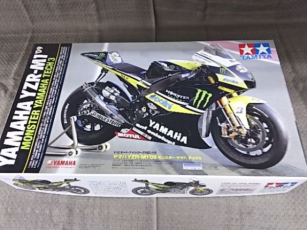 タミヤ 1/12 No.119 ヤマハ YZR-M1'09 モンスターDPセット未組立