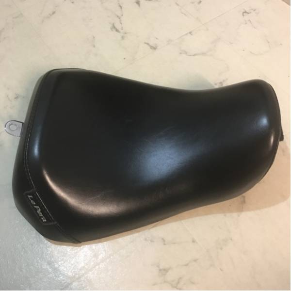 Le Pera ソロシート スポーツスター48 XL1200X 中古