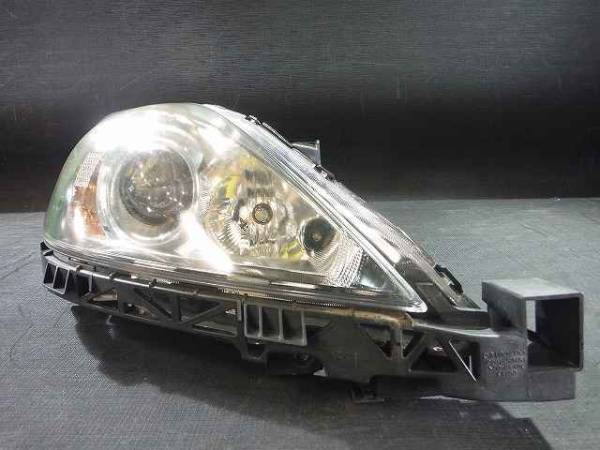 箱ボロですが未使用品です。 プレマシー 右ヘッドライトRH 153341 MAZDA プレマシー CW系 H22.7