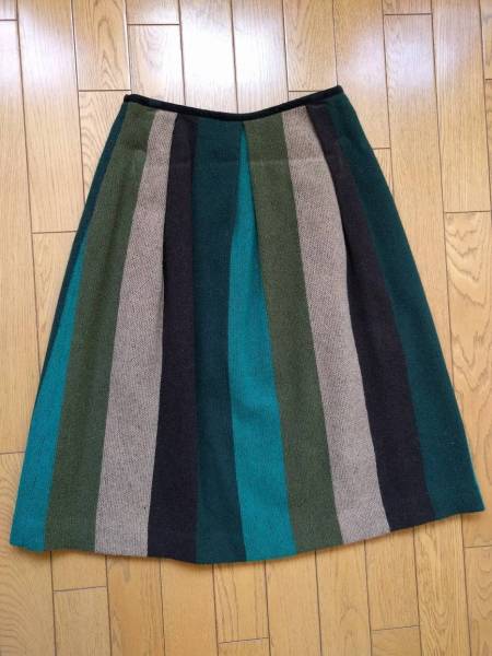 【美品】 BE NEAT ストライプタックスカート　日本製