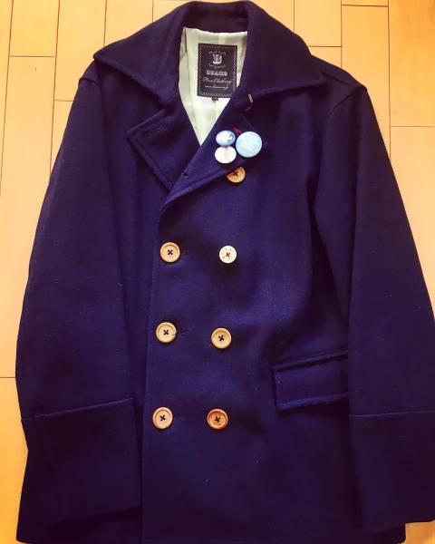 BEAMS Pコート ウッド＆マッキントッシュボタン 缶バッヂ付きL