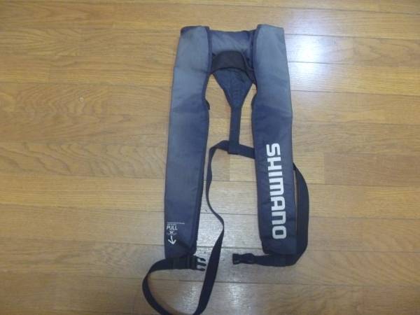 シマノ　中古　自動膨張　ライフジャケット