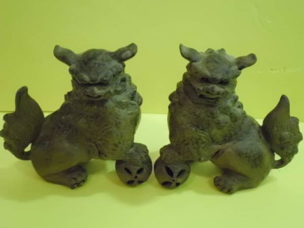 ☆沖縄 琉球 高江洲育男 壷屋焼 玉乗獅子 シーサー一対 銘有り☆ 育陶
