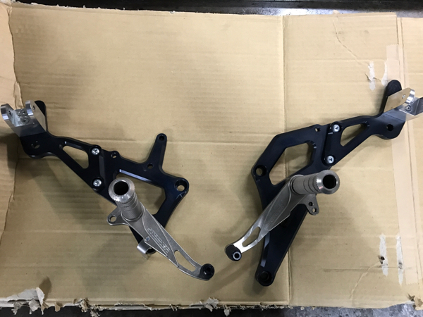 ゼファー750 ストライカー バックステップ ゼファー