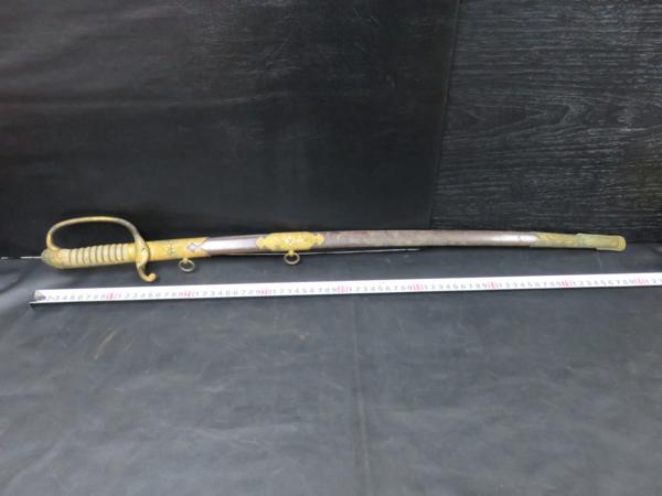 M06【横浜古物】　日本海軍　指揮刀　鮫革　模造刀