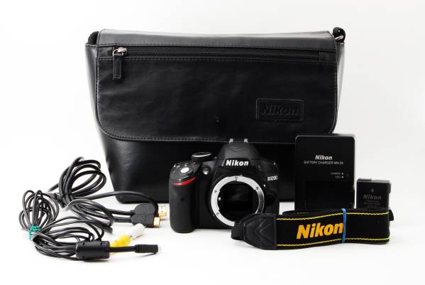 超美品★Nikon ニコン D3200 ボディ おまけあり S数4，595枚 #574