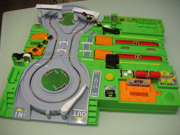 トミカ　ＤＸ踏切ステーション　動作音声ライト良好　美品　激安　