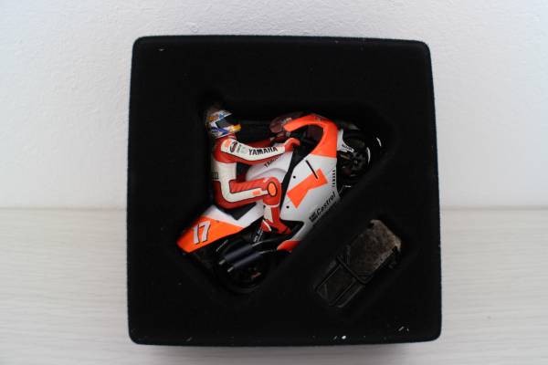 アルト出品物 希少品！阿部典史 ONYX 1/24 ヤマハYZR500 ゼッケン17 チームロバーツ