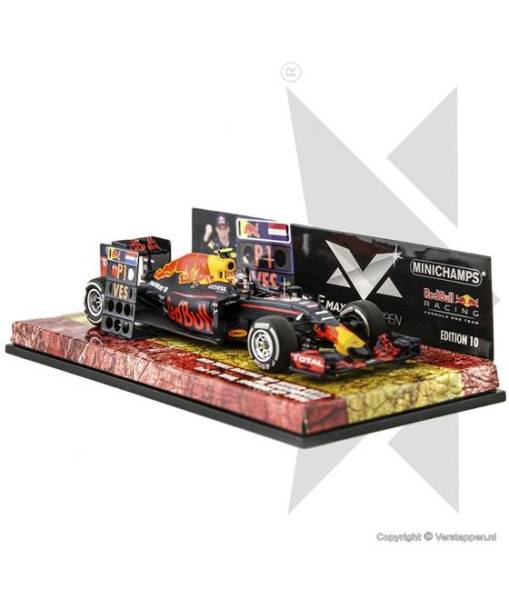 レッドブル RB12 PMA 1⁄43 M.フェルスタッペン 初優勝 - メルカリ しん