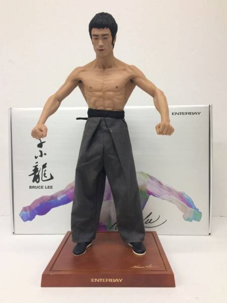ブルース・リー 1/4スケール 生誕70周年記念 エンターべイ T687 最終