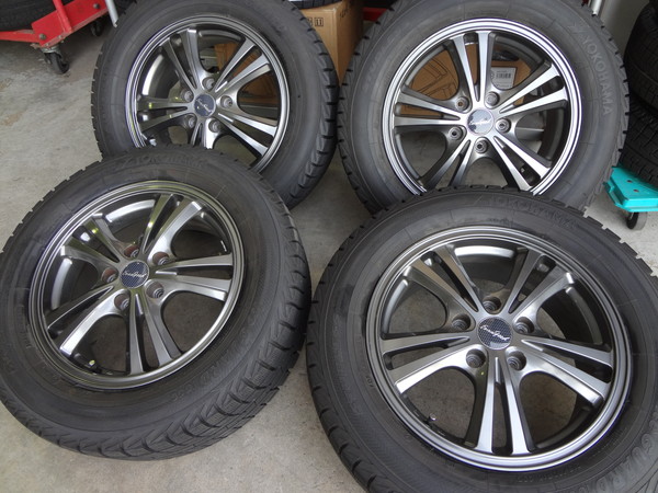 美品ホイール！16インチ×6.5J+53 横浜スタッドレス215/60R16 恵庭バリ