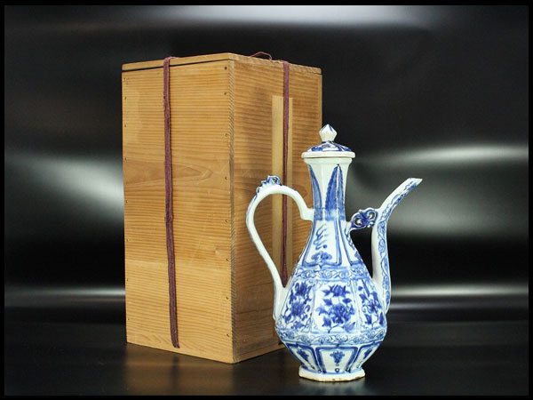 中国美術青花八方開光蓮花紋執壷箱入旧家蔵出(T450) アンティーク