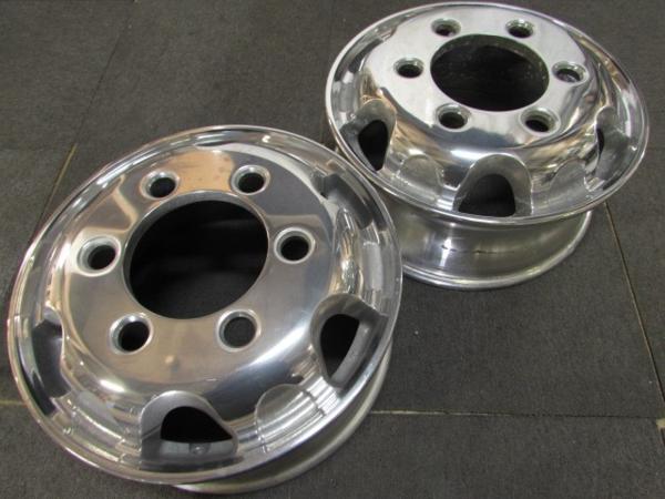 r215851572