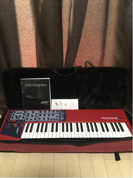 Nord lead 2 ジャンク ケースとマニュアル付き 美品】nord lead 2X