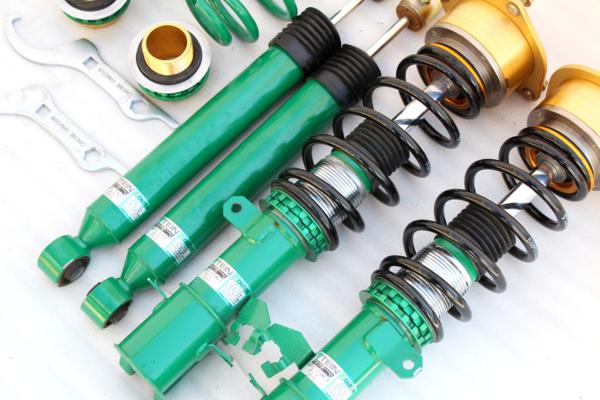 ノート E11、マーチ K12、AK12、BK/12Y/K12 用コイルオーバー マーチ K12 AK12 BK12 YK12 ノート E11 TEIN SUPER COMPACT 車高調