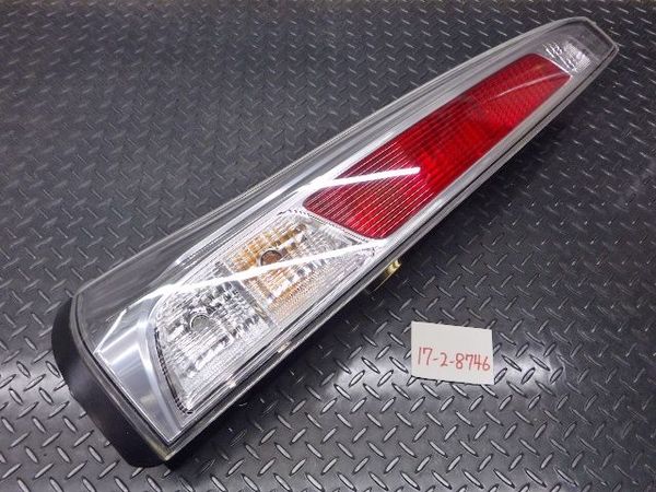 点灯OK!!日産 純正 C26 セレナ LED リア リヤ ハイマウントストップ