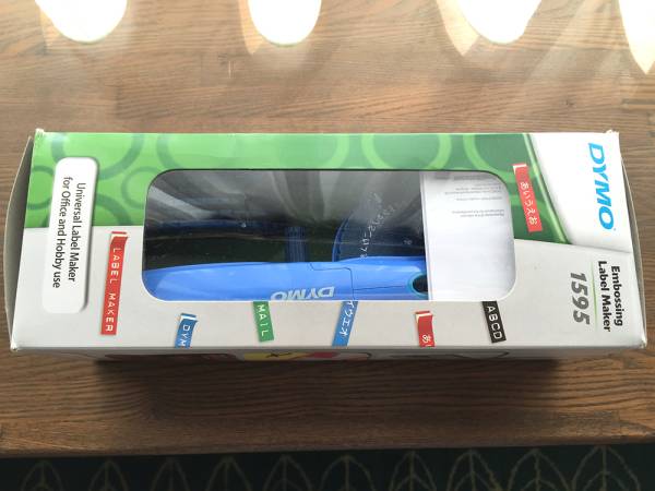 テープ欠品　ダイモ1595　DYMO ラベルメーカー ブルー　英太文字/英細文字/ひらがな/カタカナ　6mm/9mm/12mm幅テープ対応_1