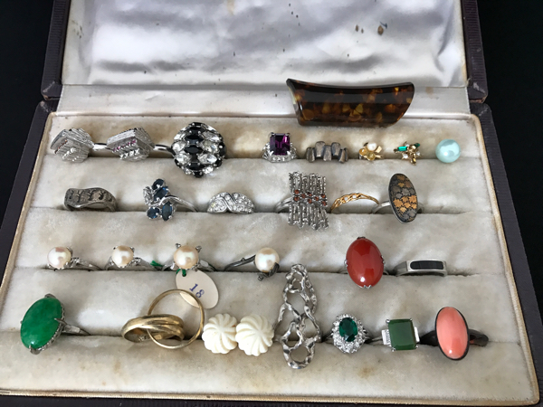 アクセサリー，指輪多い，真珠，象牙，珊瑚，鼈甲、色石，シルバー， アクセサリー 約8.8kg ネックレス ブローチ イヤリング タイピン G232