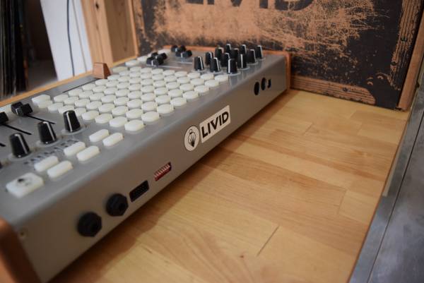 Livid OhmRGB MIDIコントローラー LVOHMRGB01 中古美品 箱付き(MIDI 