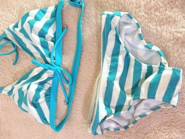 ★白＆青緑ボーダー柄なローライズ可愛い初音ミクちゃん風ビキニ水着【送料164円】_1