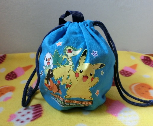 ポケモン モンスターボール型 お弁当箱 巾着付き 品 弁当箱 子ども用 売買されたオークション情報 Yahooの商品情報をアーカイブ公開 オークファン Aucfan Com