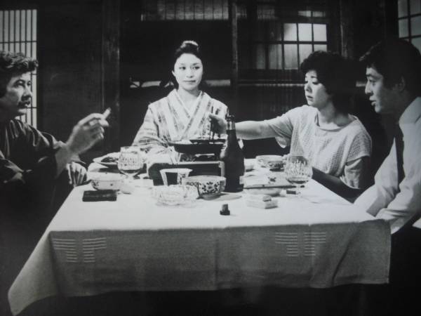 松尾嘉代 岡田真澄 鍵 スチール写真 写真 売買されたオークション情報 Yahooの商品情報をアーカイブ公開 オークファン Aucfan Com