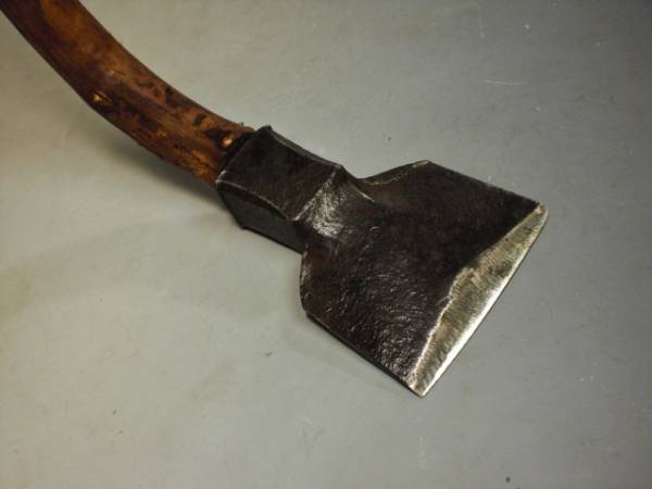 【兎】時代道具　職人のちょうな（在銘/ちょんな/皮剥き/山師/林業/宮大工/棟梁/古民具/DIY/大工道具/鉋/鑿）