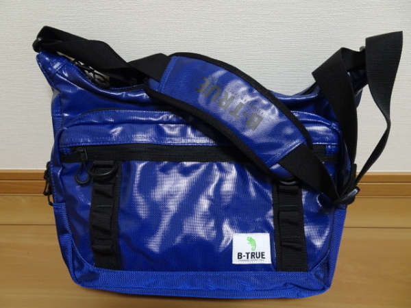 ★試着のみ★エバーグリーン B-TRUE（ビートゥルー） EXショルダーバッグ ブルー
