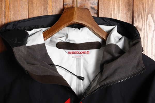 美品 WESTCOMB フーディージャケット Neoshell Mサイズ WESTCOMB アウトドア タウンユース mc014318